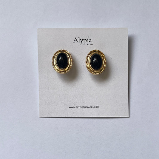 VINTAGE BLACK EARRINGS